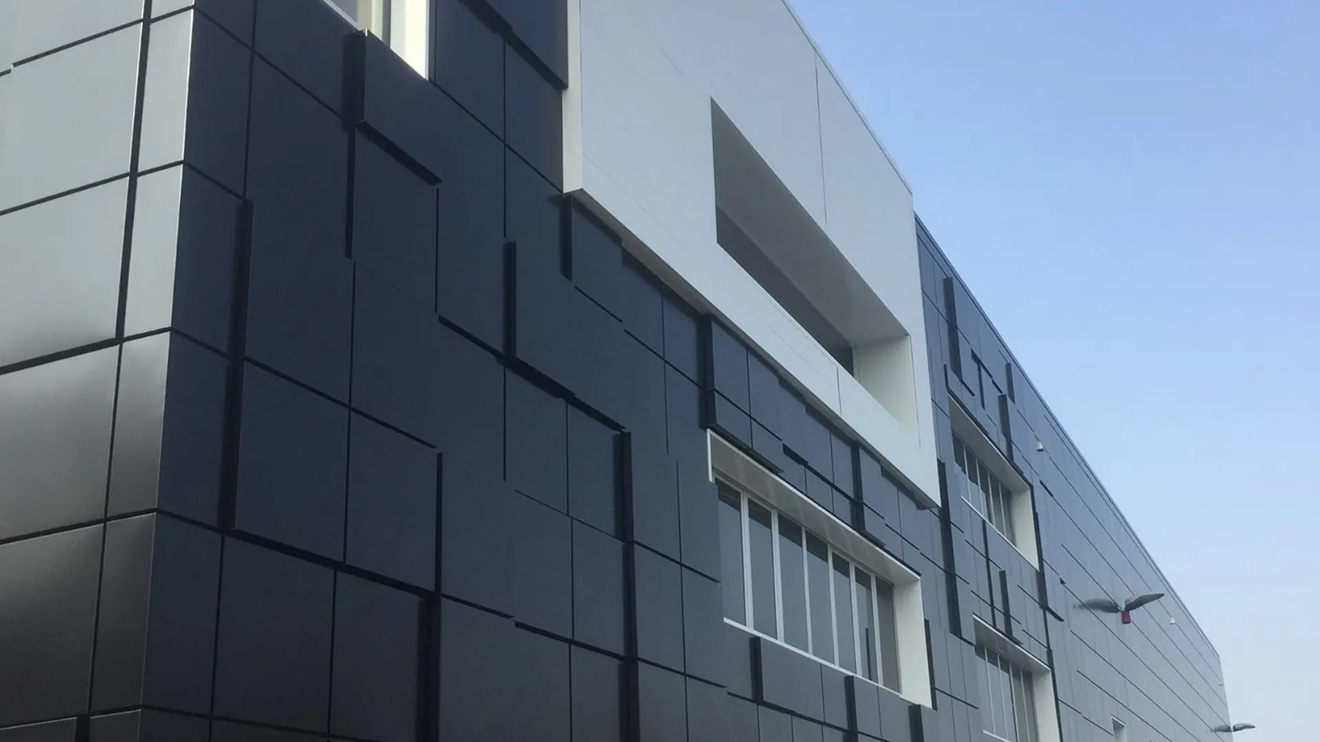 Rivestimenti 7 at group rivestimento esterno moderno